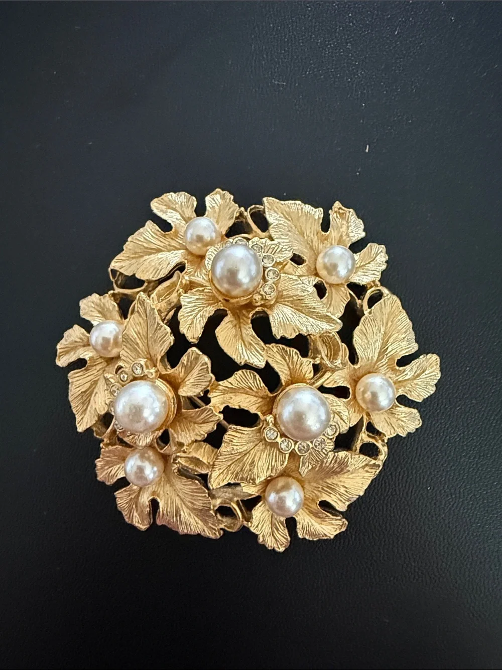 Vintage CRAFT Large Leaves faux pearls and rhinestones brooch gold tone
